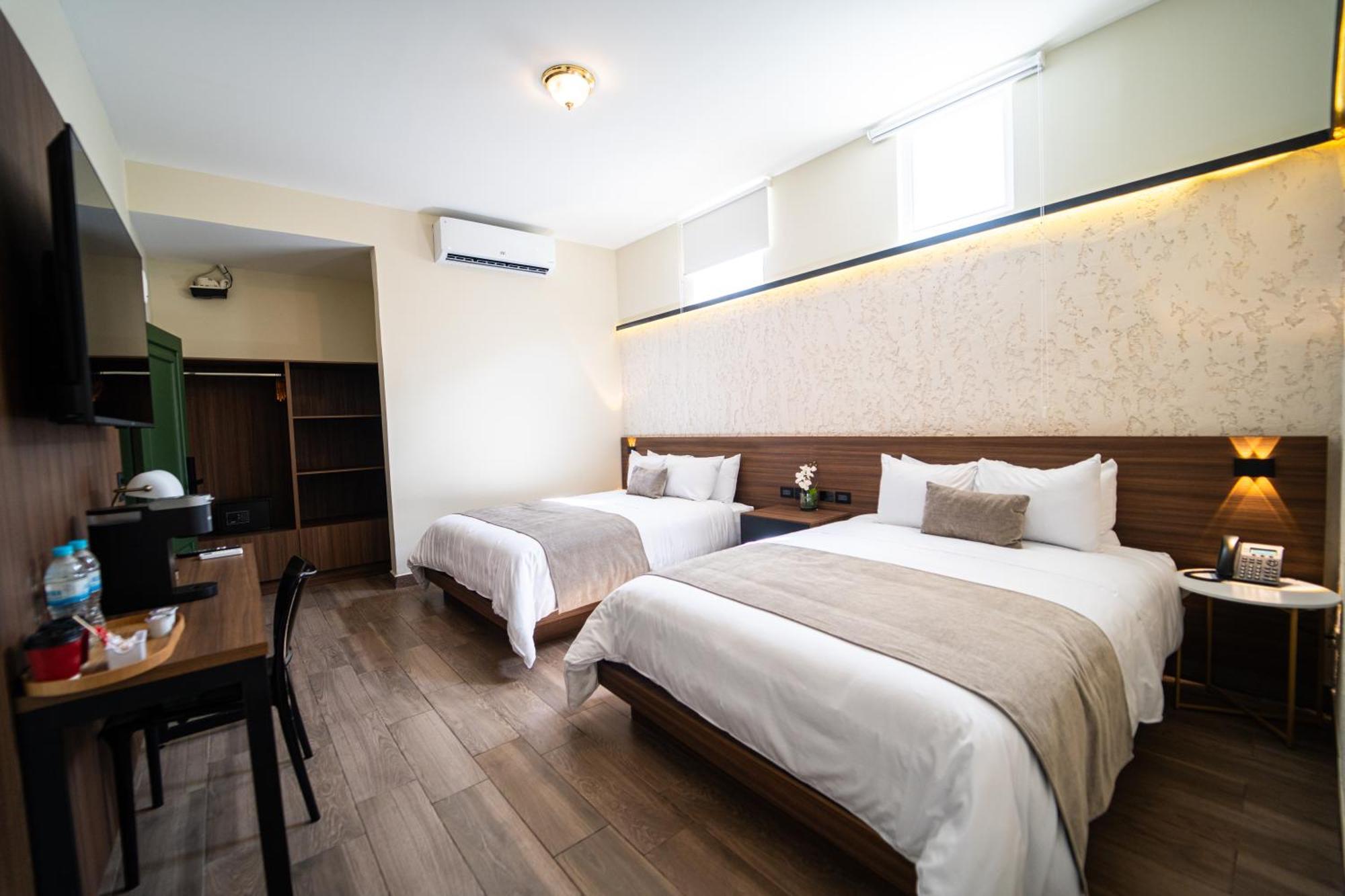 Cardedeu Centro Historico Hotel San Salvador Buitenkant foto
